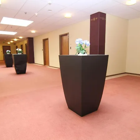 Pii Hotel 2*