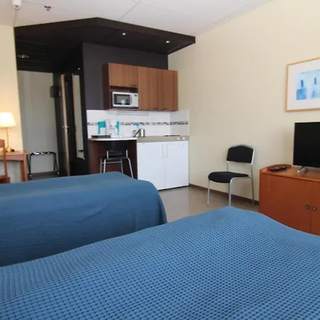Pii Hotel 2*